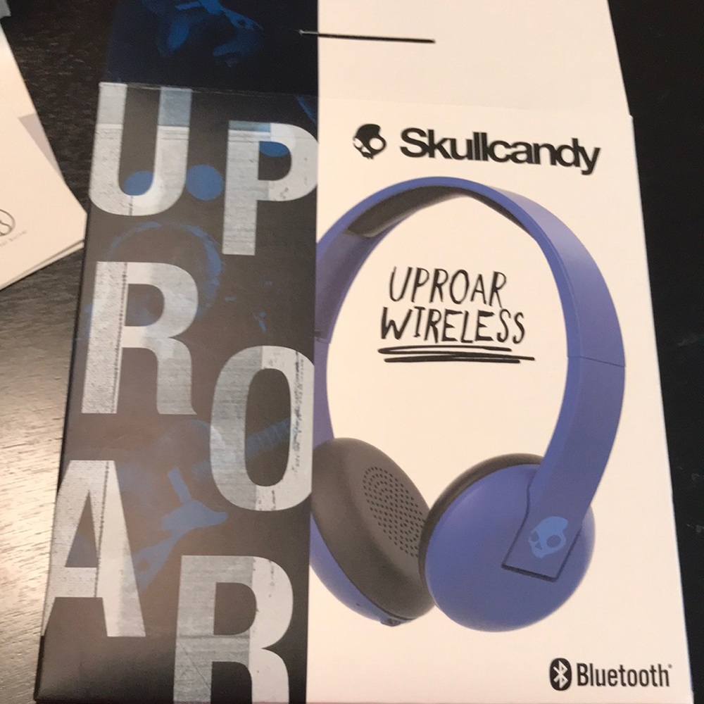 New SkullCandy Bluetooth Headphones